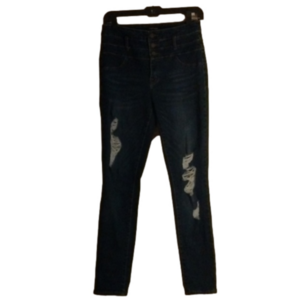 Refuge button up  jeans, size 4. Nicely distressed. Supercute style.